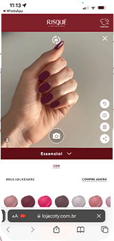 aplicativo provador de esmalte virtual exibindo combinações diferentes de esmaltes
